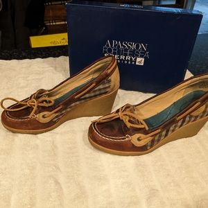Sperry wedge heels brown leather with checkered canvas size 8 1/2